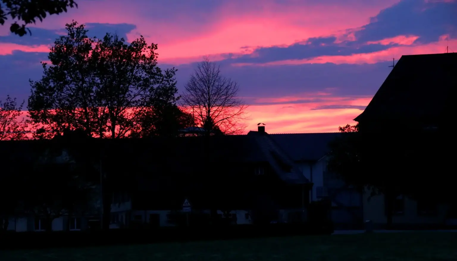 2023 04 Lender Gymnasium Theater Stolz und Vorurteil (10)