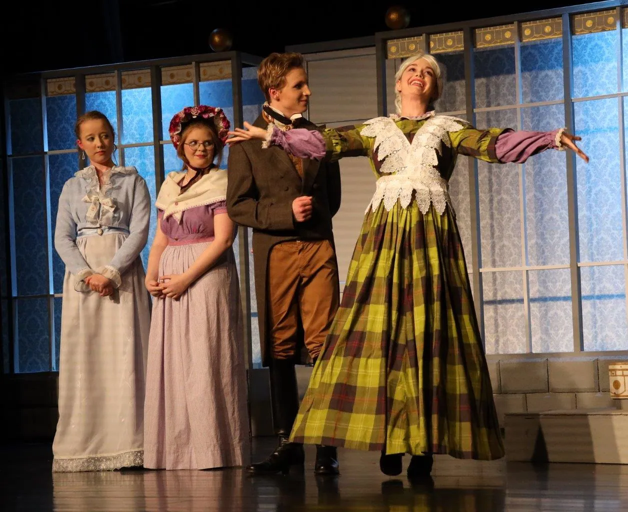 2023 04 Lender Gymnasium Theater Stolz und Vorurteil (4)