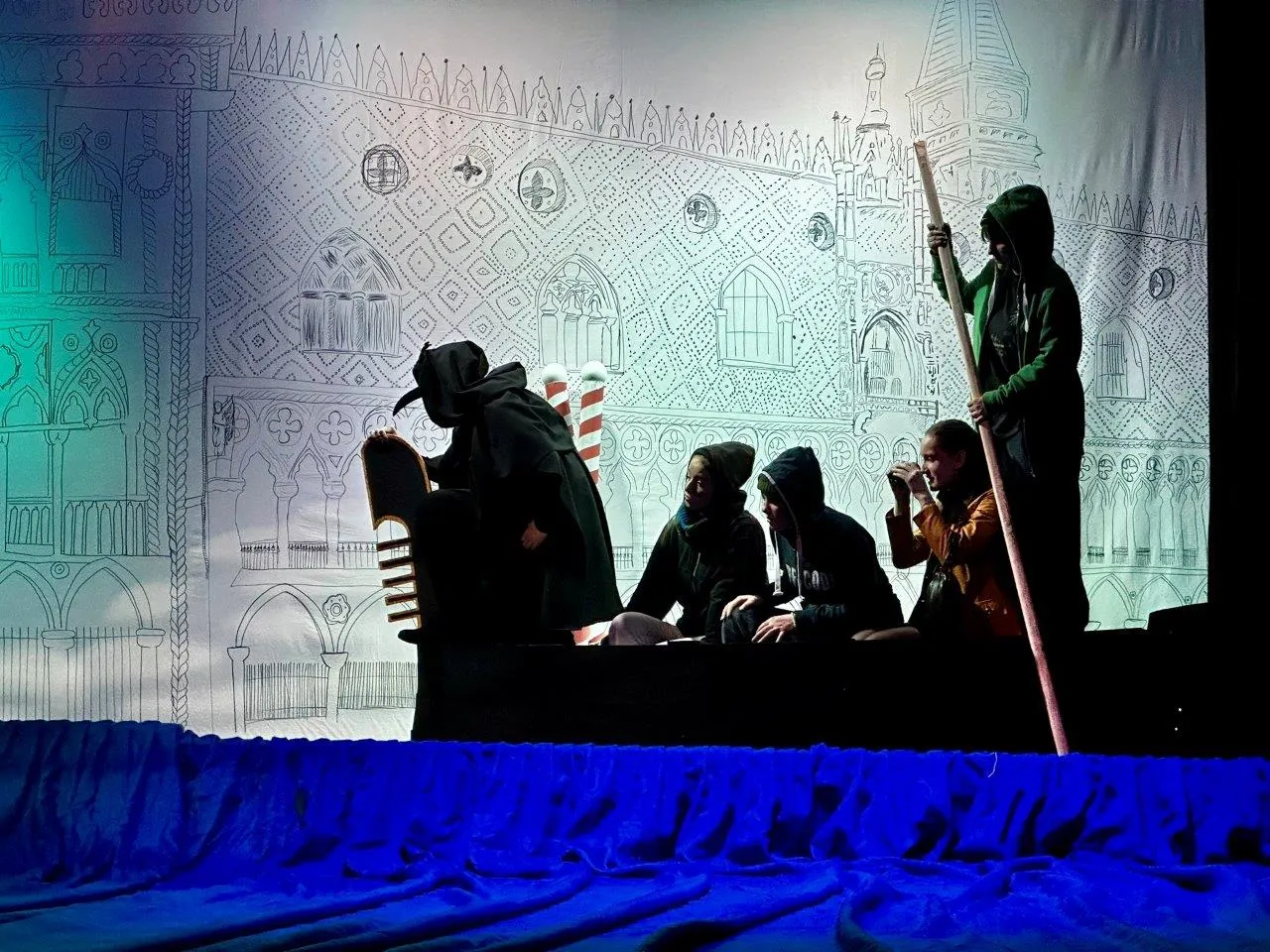 2024 02 Lender Gymnasium Theater Herr der Diebe (16)