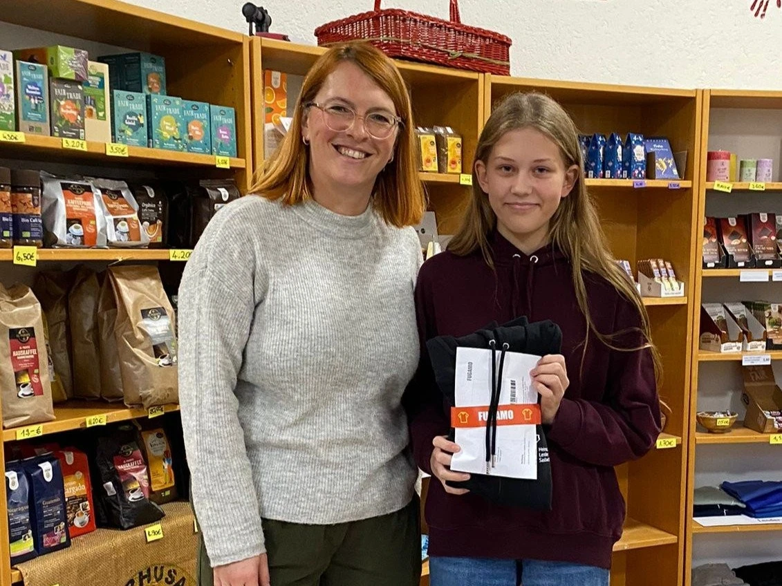 2024 11 Lender Gymnasium ElMundo Schulkleidungsaktion (3)