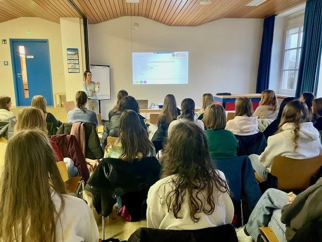 2025 01 Lender Gymnasium PPS Exkursion St Franziskus (1)