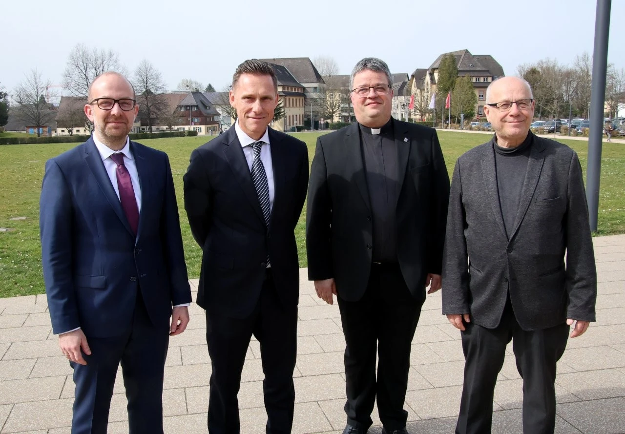 2025 03 Lender Gymnasium Schulleben Festakt (1)