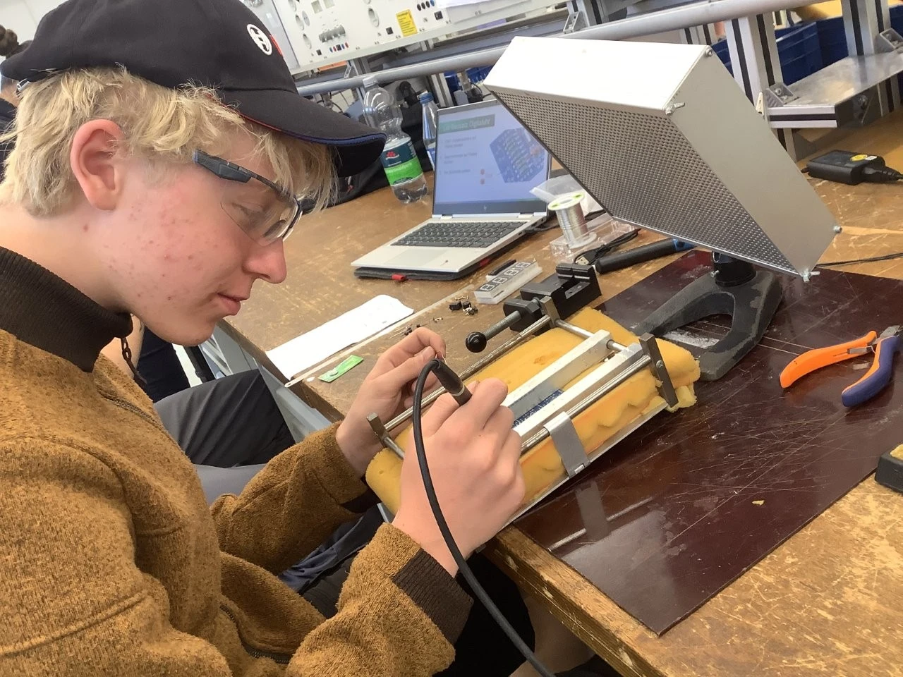 2025 05 Lender Gymnasium NwT Exkursion Bosch (7)