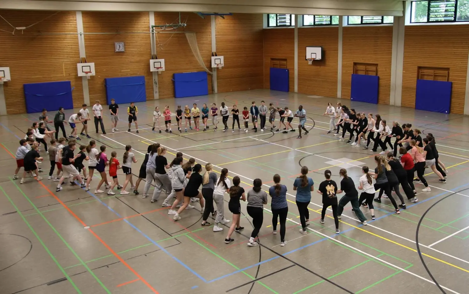 2025 05 Lender Gymnasium Sport Tansania Projekt (10)