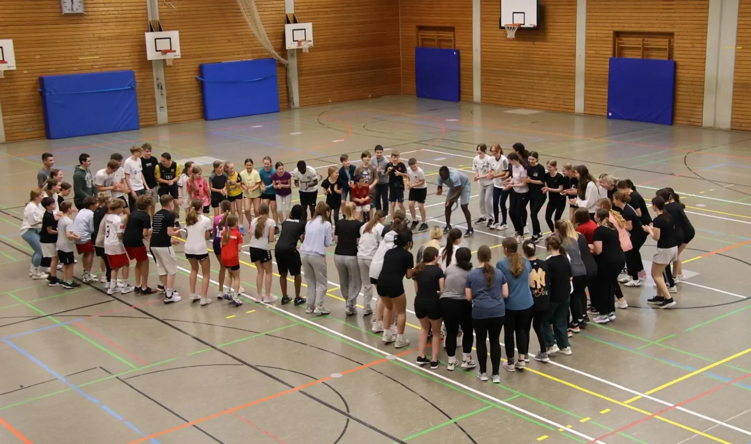 2025 05 Lender Gymnasium Sport Tansania Projekt (11)