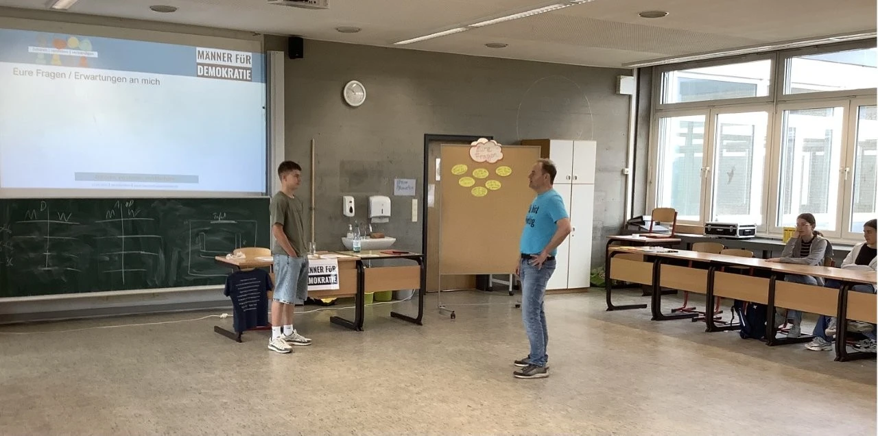 2025 06 Lender Gymnasium GmK Männer für Demokratie (1)
