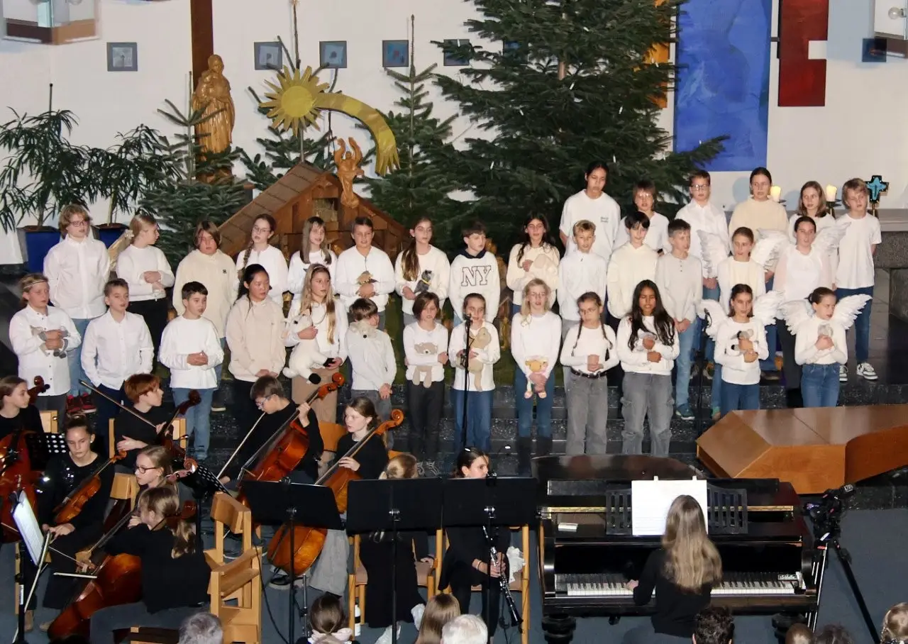 2025 12 lender gymnasium musik weihnachtskonzert unterstufenchor 5 6 2