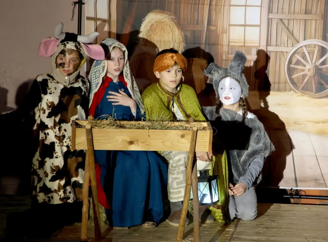 2025 12 lender gymnasium musik weihnachtskonzert unterstufentheater 3