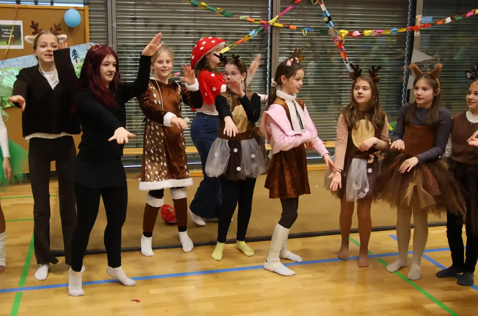 2026 02 Lender Gymnasium Schulleben Sextanerfastnacht (6)