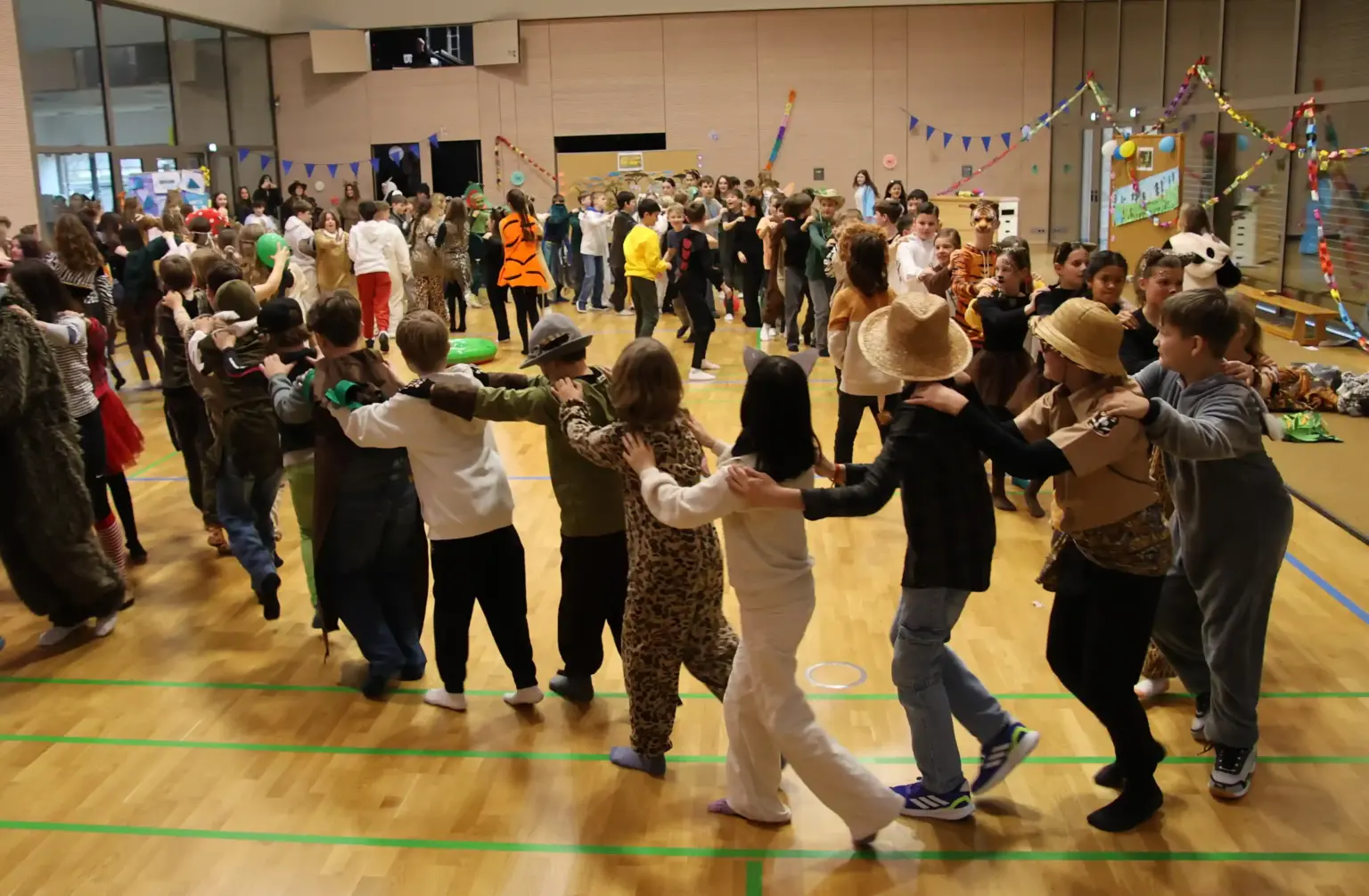 2026 02 Lender Gymnasium Schulleben Sextanerfastnacht (7)