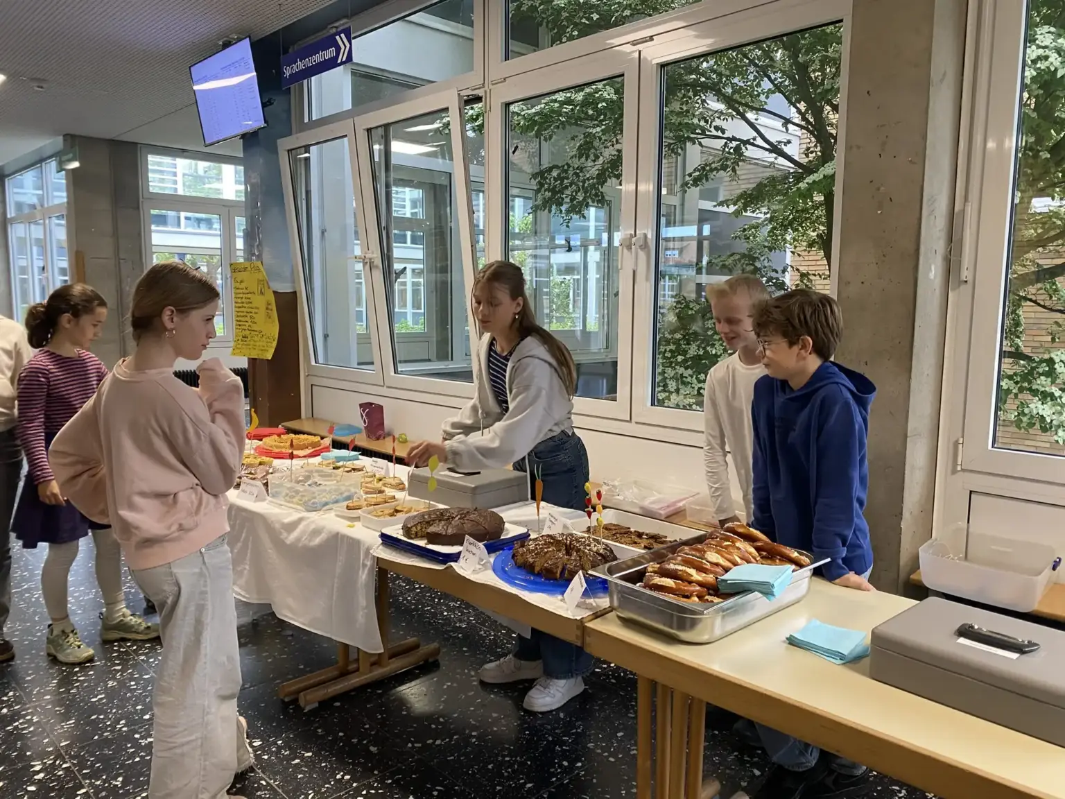 2026 05 Lender Gymnasium Bio Gesunder Pausenverkauf (1)