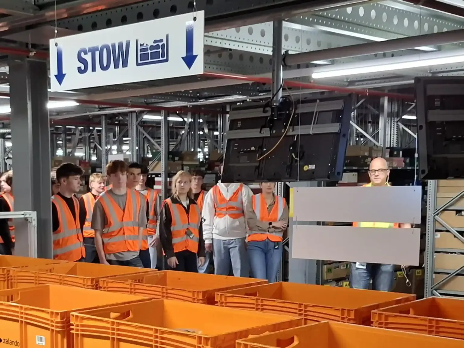 2026 06 Lender Gymnasium Wi Exkursion Zalando (03)