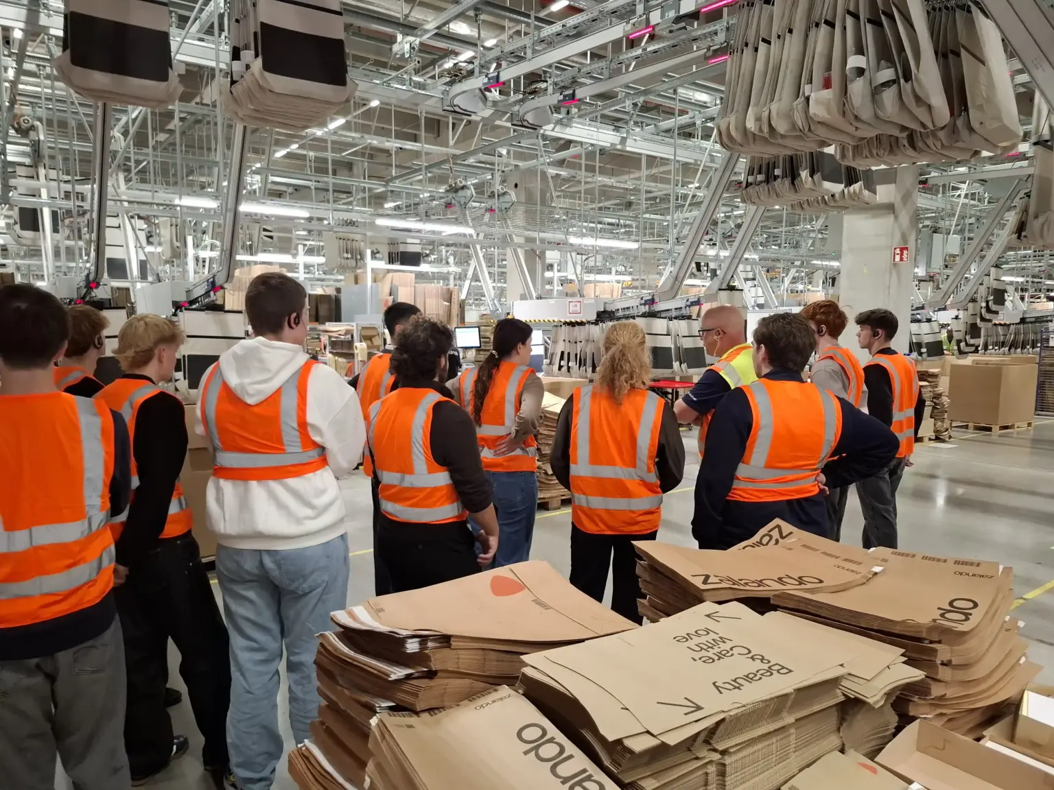 2026 06 Lender Gymnasium Wi Exkursion Zalando (05)