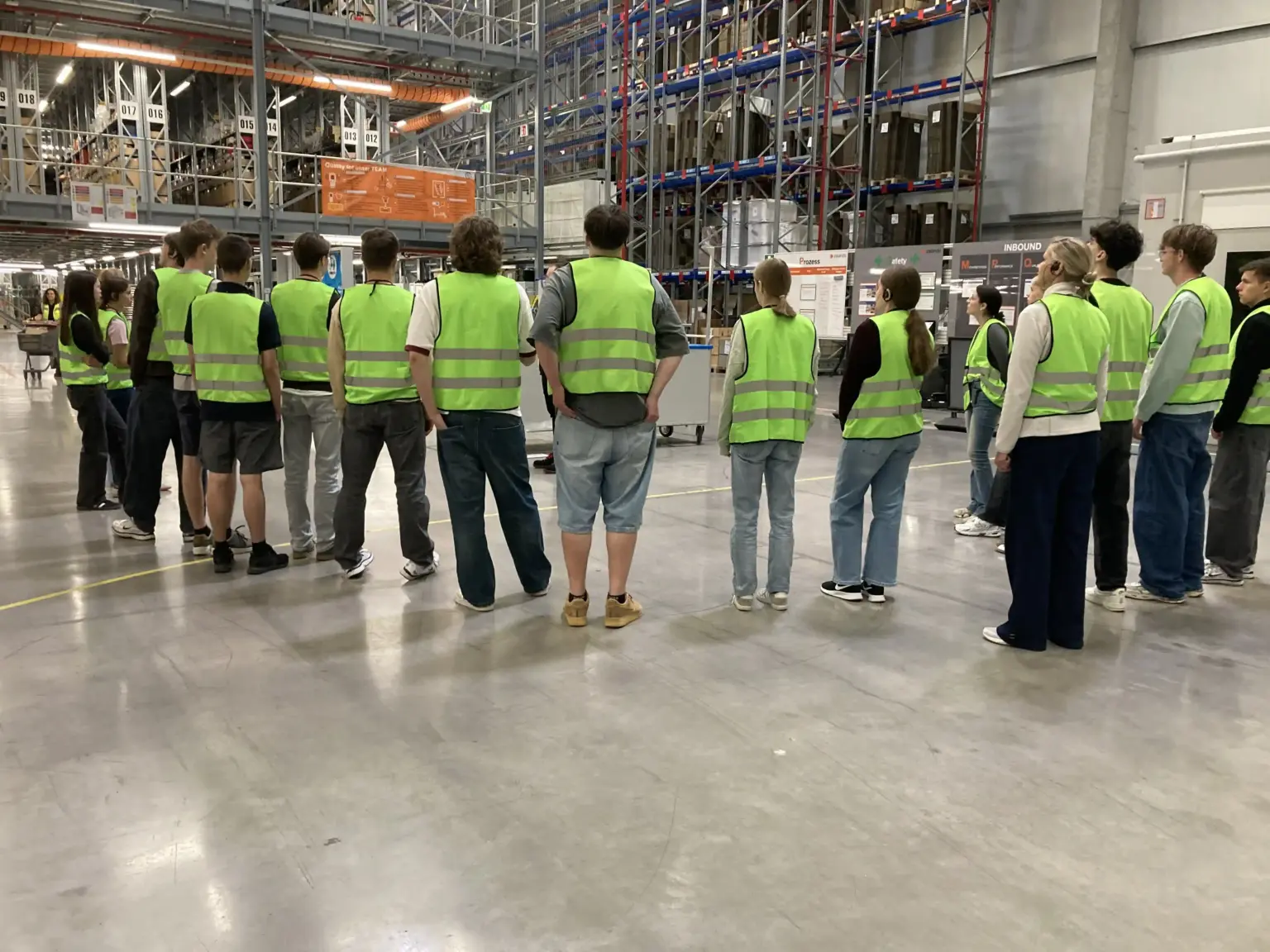 2026 06 Lender Gymnasium Wi Exkursion Zalando (07)