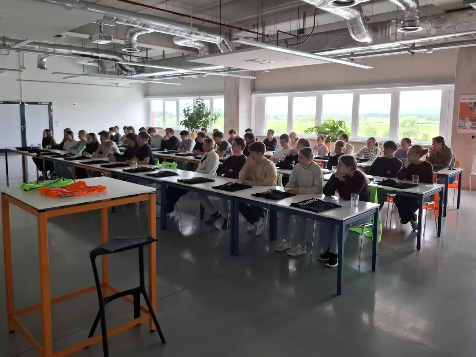 2026 06 Lender Gymnasium Wi Exkursion Zalando (11)