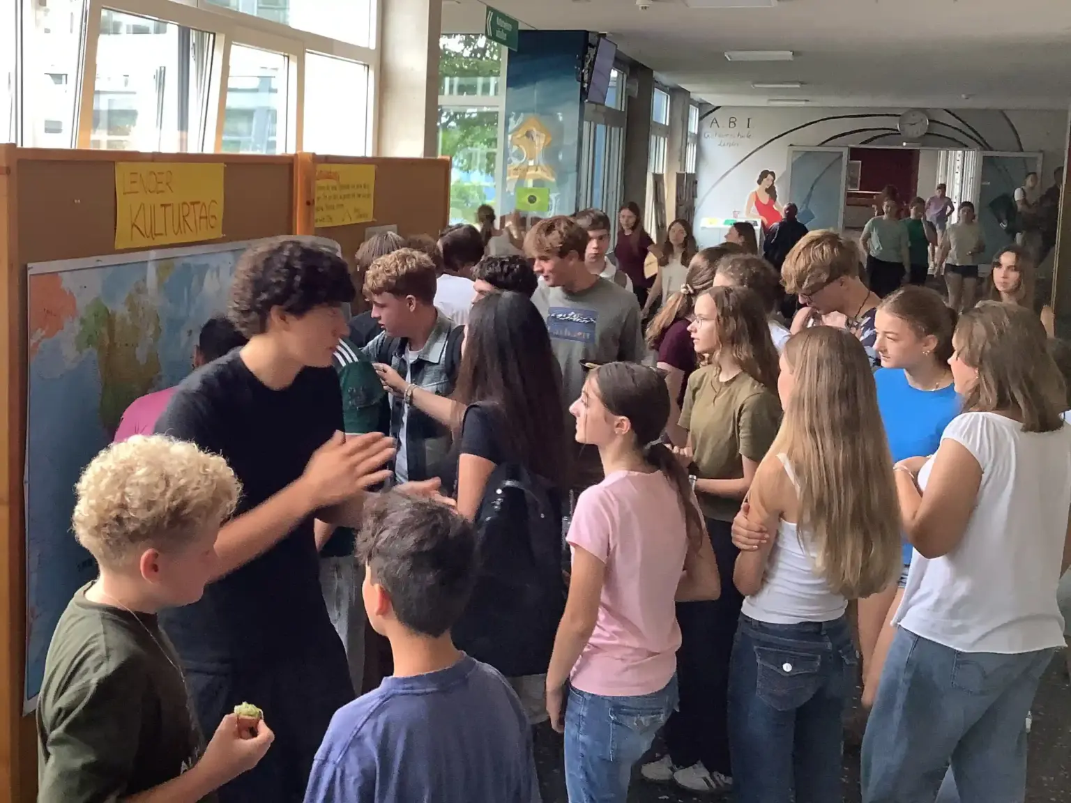 2026 07 Lender Gymnasium Diversität Kulturtag (3)