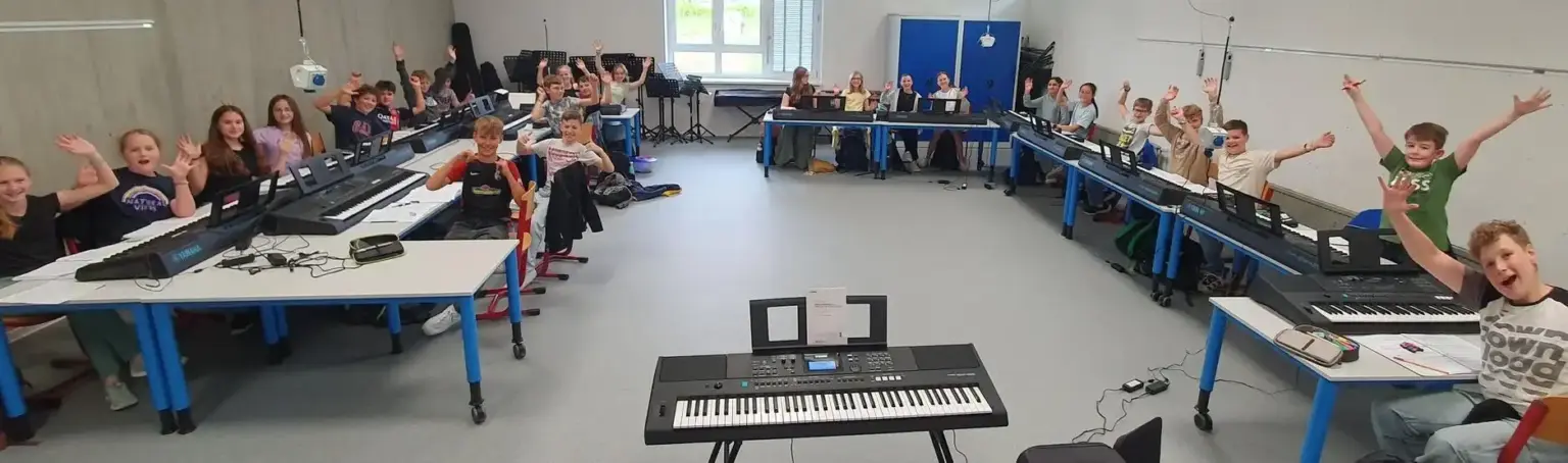 2026 07 Lender Gymnasium Musik Keyboardraum (1)