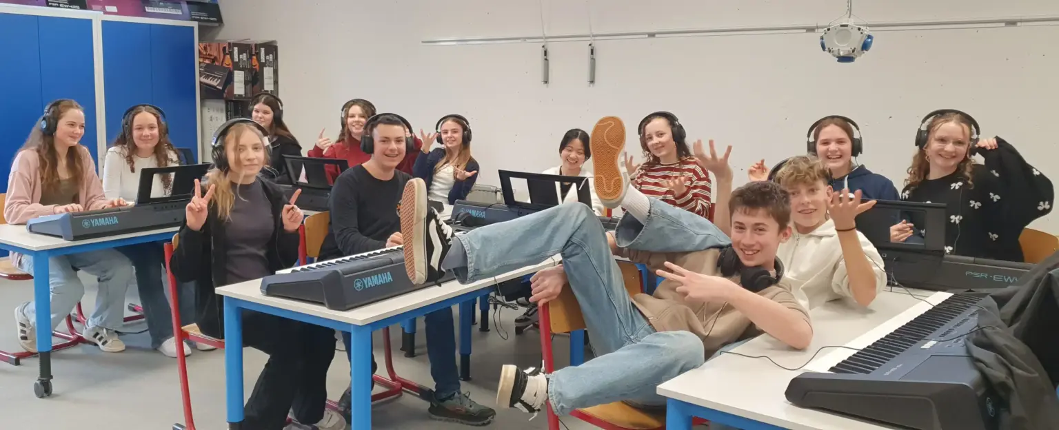 2026 07 Lender Gymnasium Musik Keyboardraum (4)