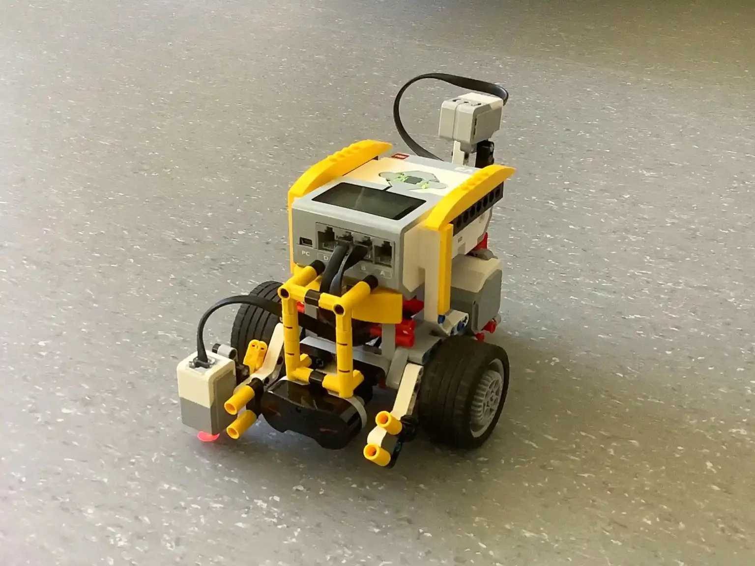 2026 07 Lender Gymnasium Projekttage Robotik (2)