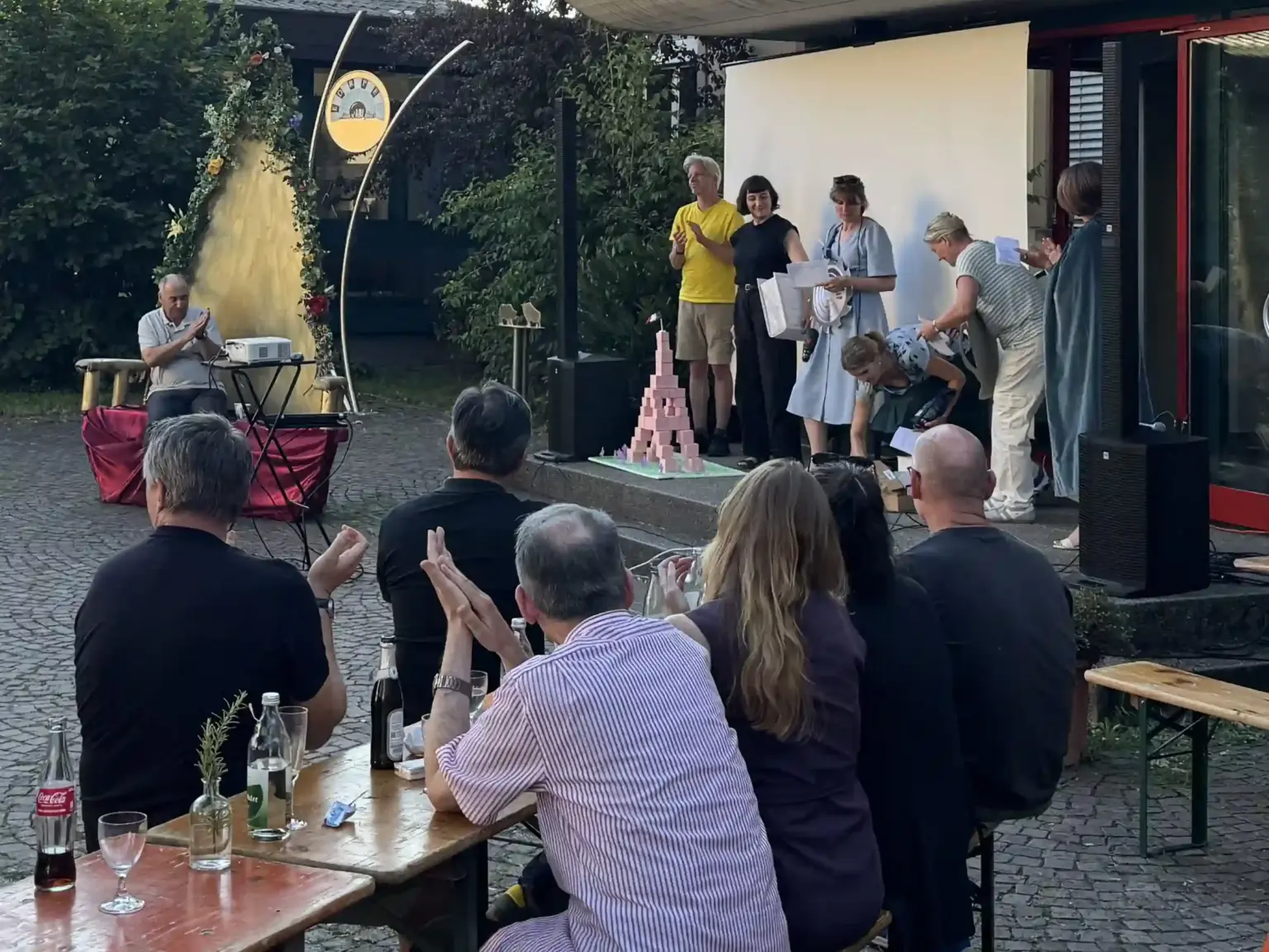 2026 07 Lender Gymnasium Schulleben Kollegenabschied (3)