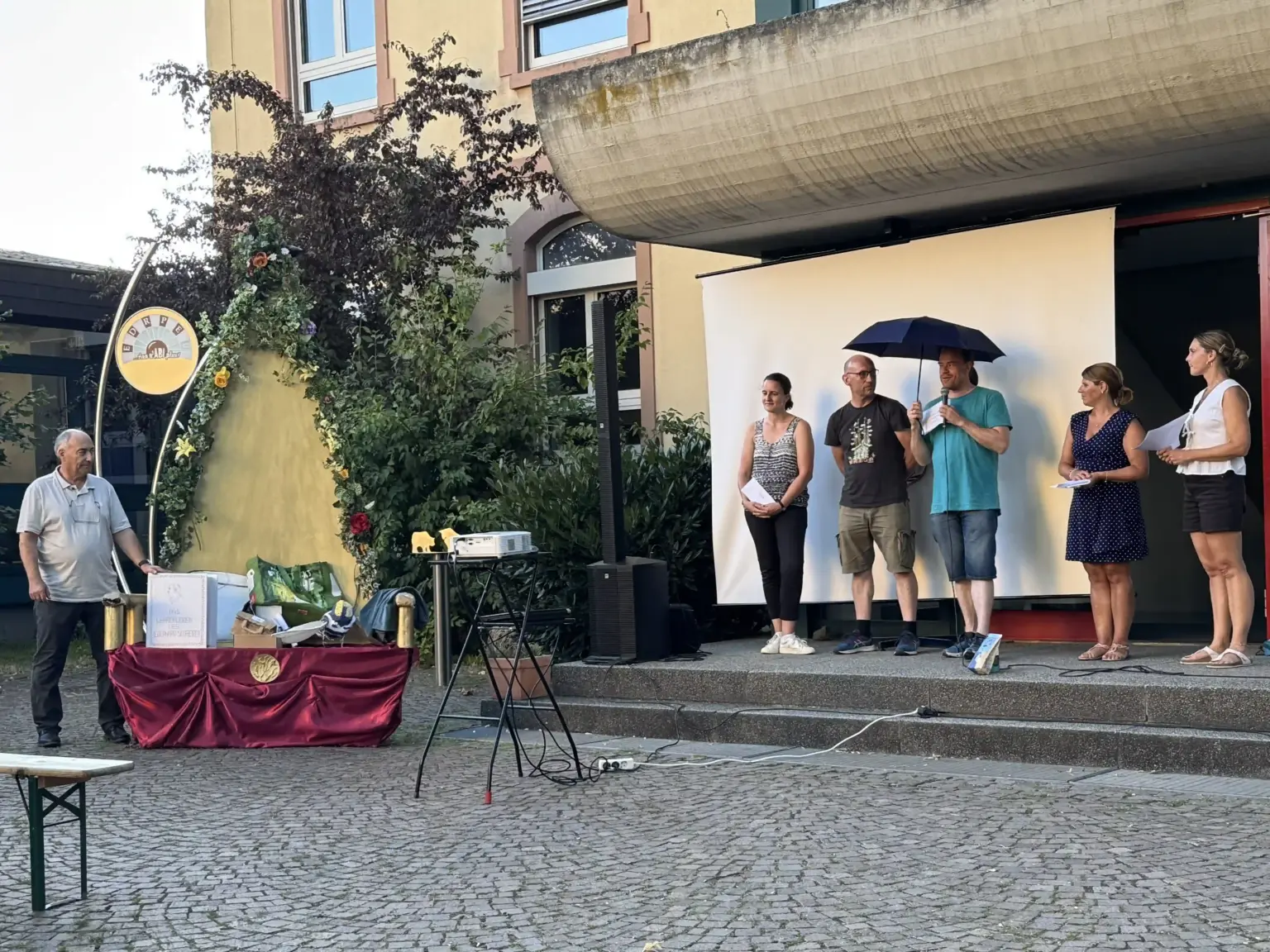 2026 07 Lender Gymnasium Schulleben Kollegenabschied (5)
